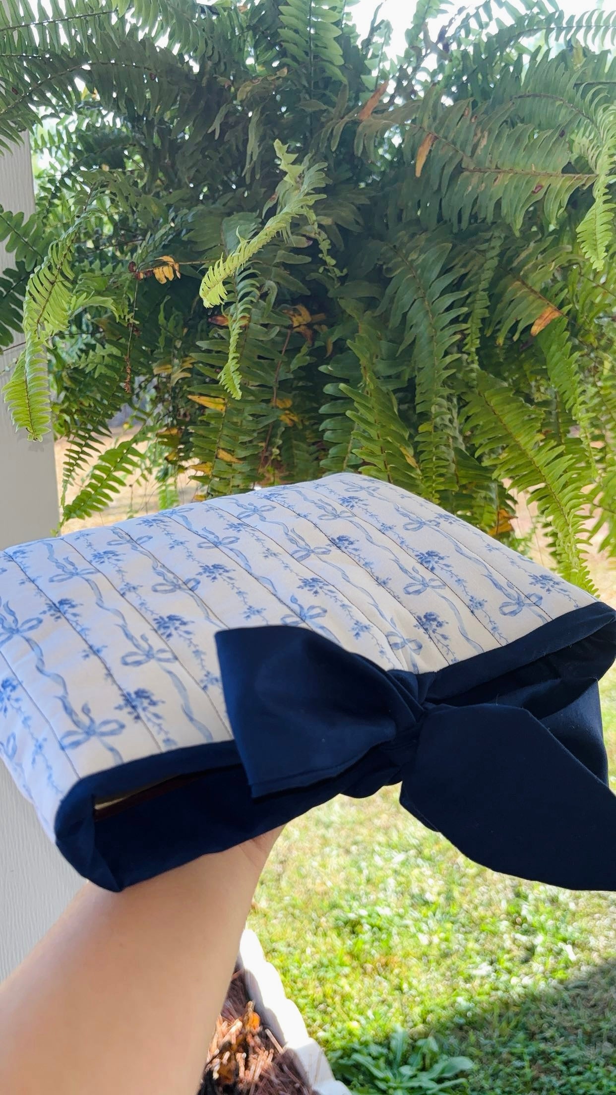 Blue Bow Quilted Bible Case