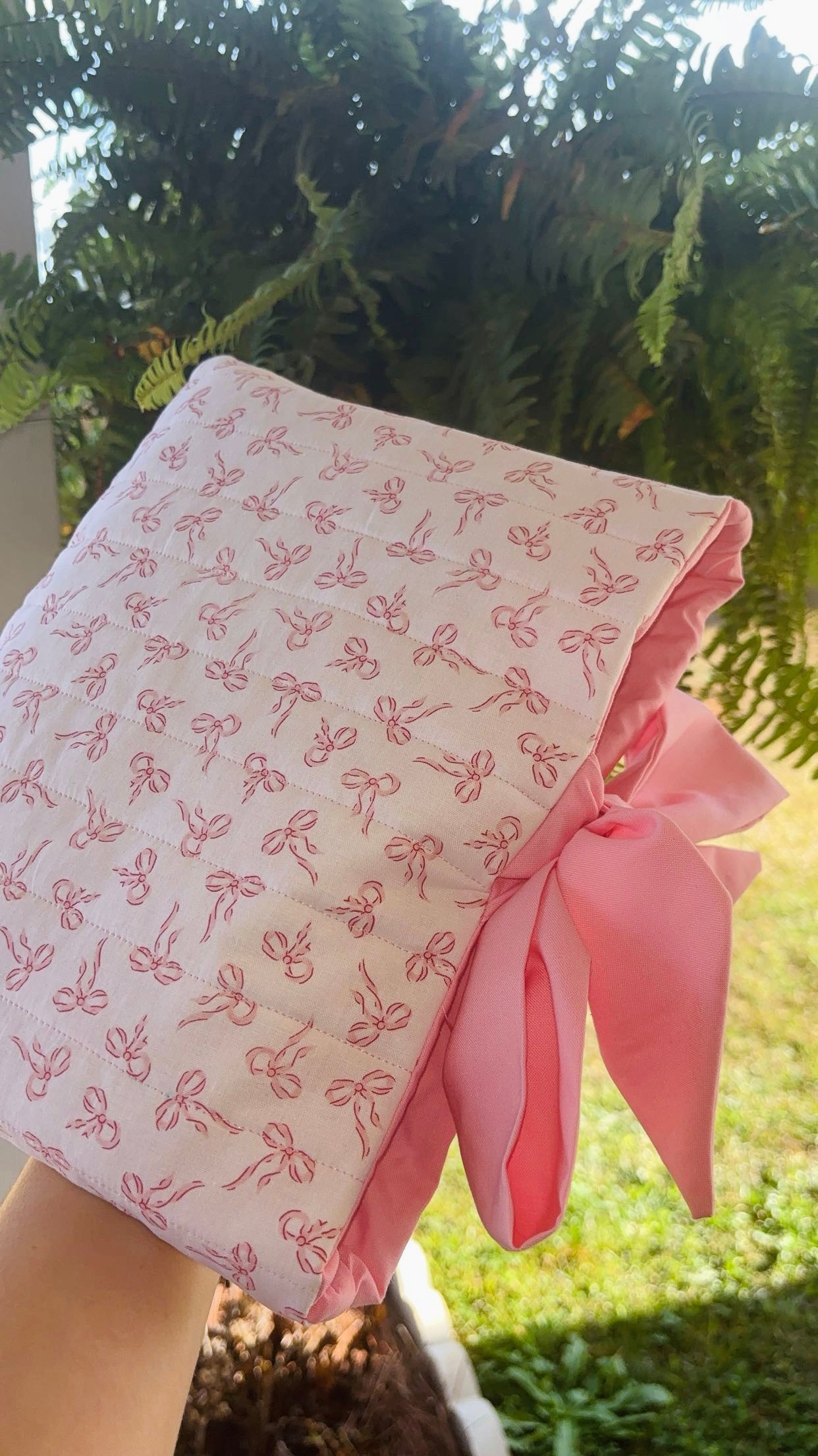 Pink Bow Quilted Bible Case